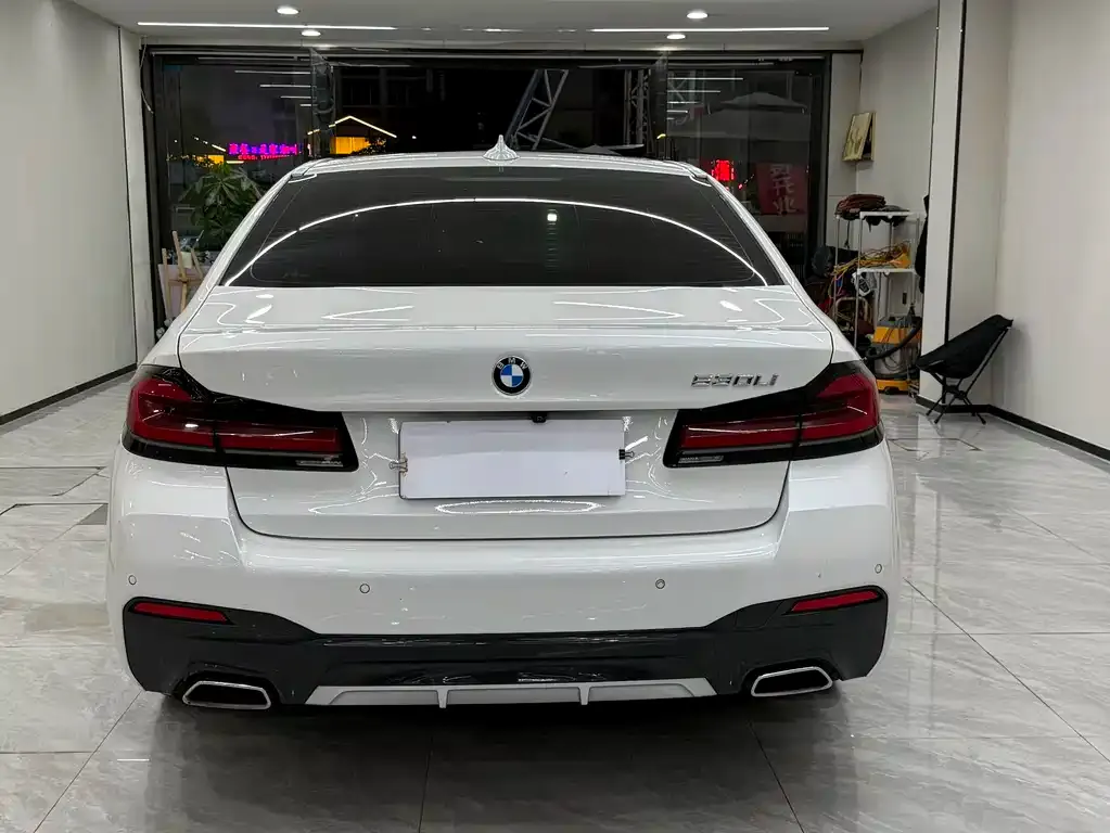 BMW 5 Series — фото 2