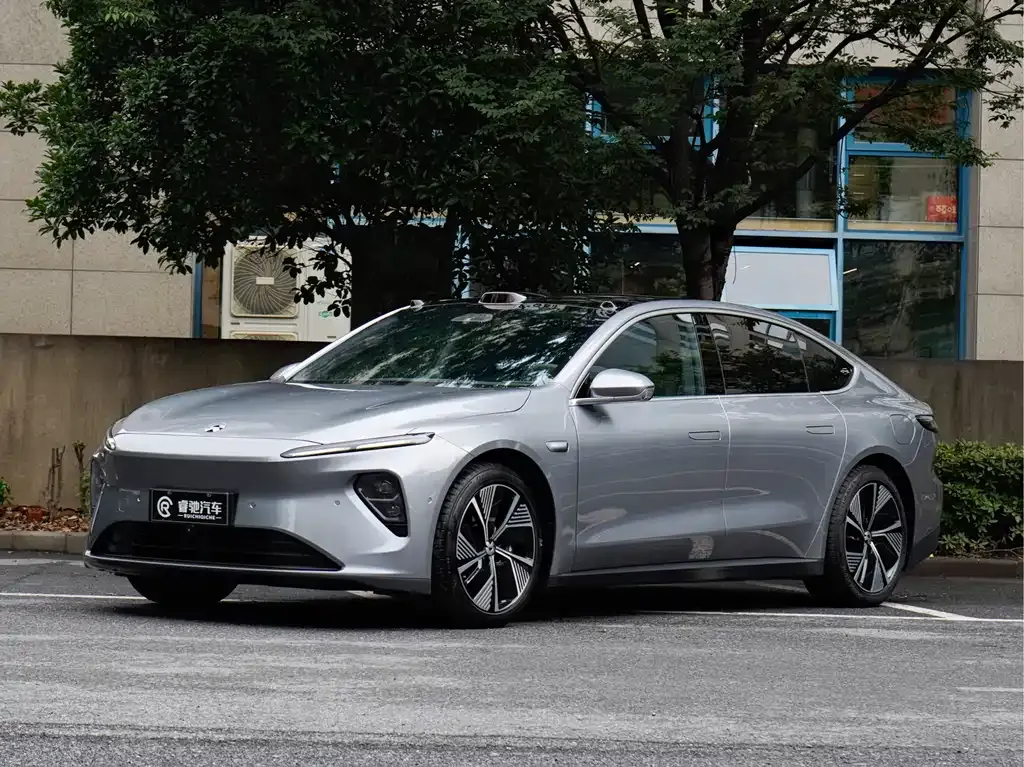 NIO ET7