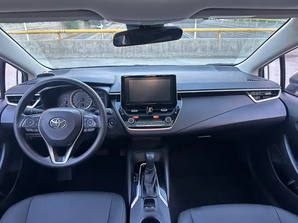 Toyota Corolla — фото 4