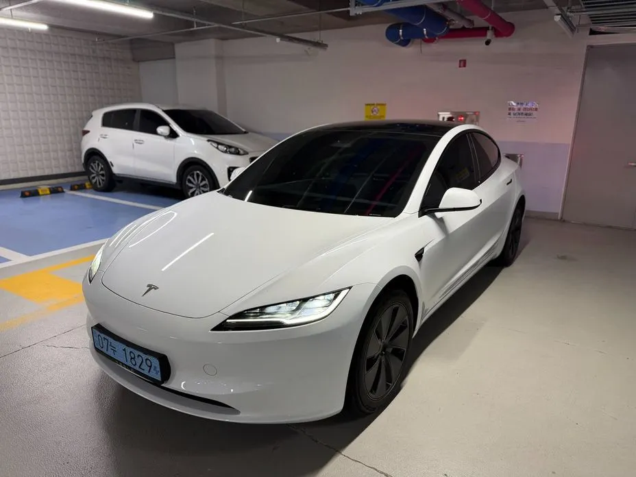 Tesla Model 3 — фото 1