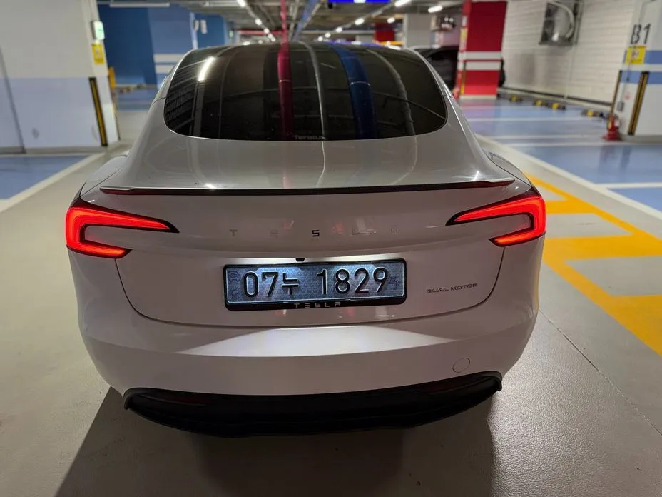 Tesla Model 3 — фото 8