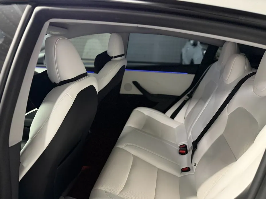 Tesla Model 3 — фото 4
