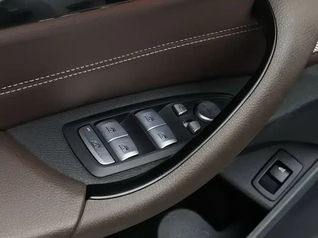 BMW X1 2021 из CN, фото 7