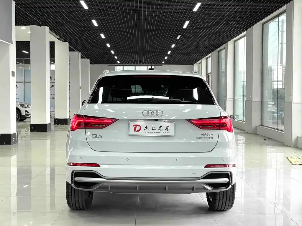 Audi Q3 — фото 8