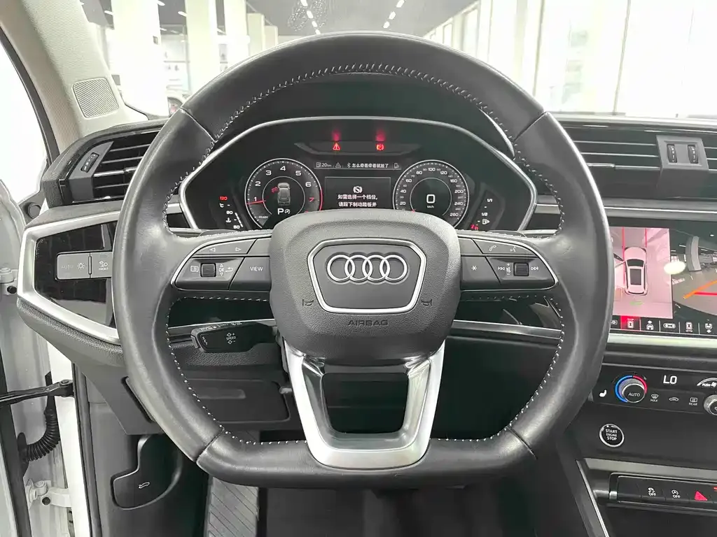 Audi Q3 — фото 10