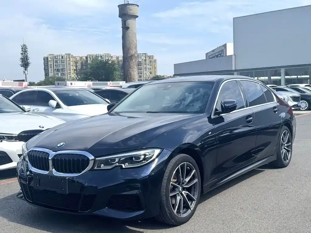 BMW 3 Series — фото 1