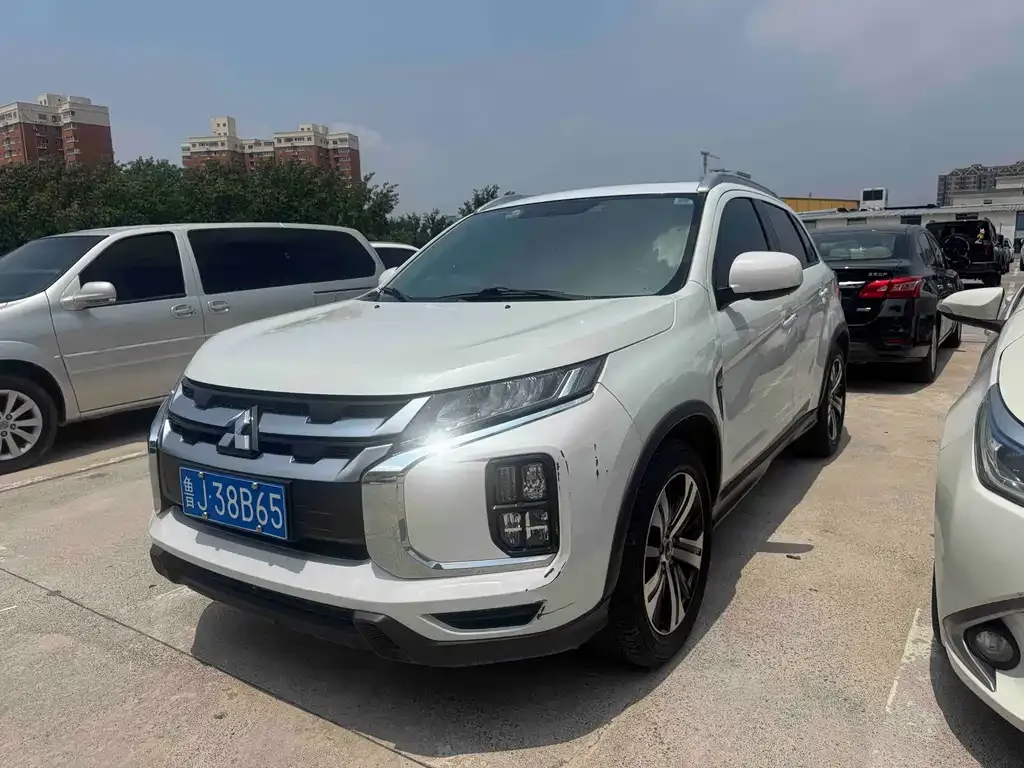 Mitsubishi ASX — фото 1