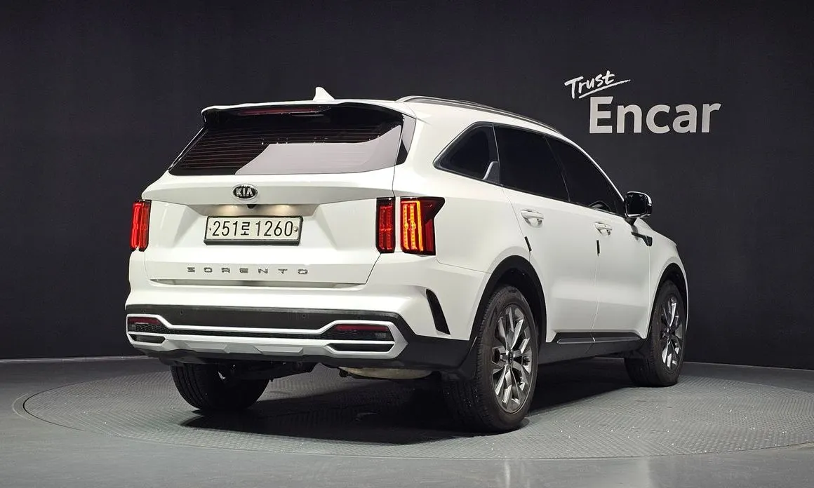 Kia Sorento — фото 9
