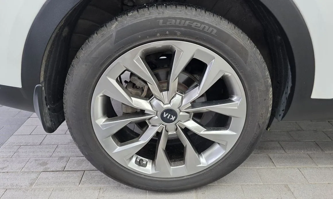 Kia Sorento — фото 10