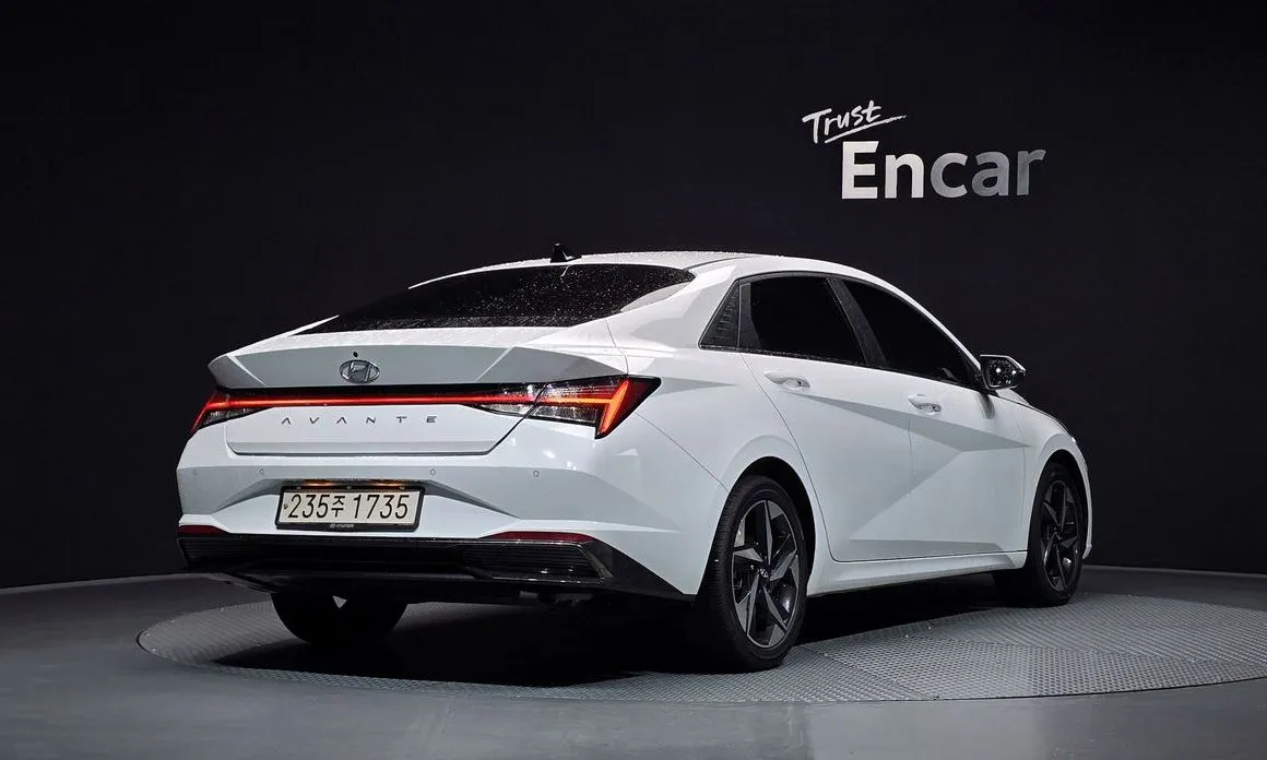 Hyundai AVANTE 2023 из KR, фото 2
