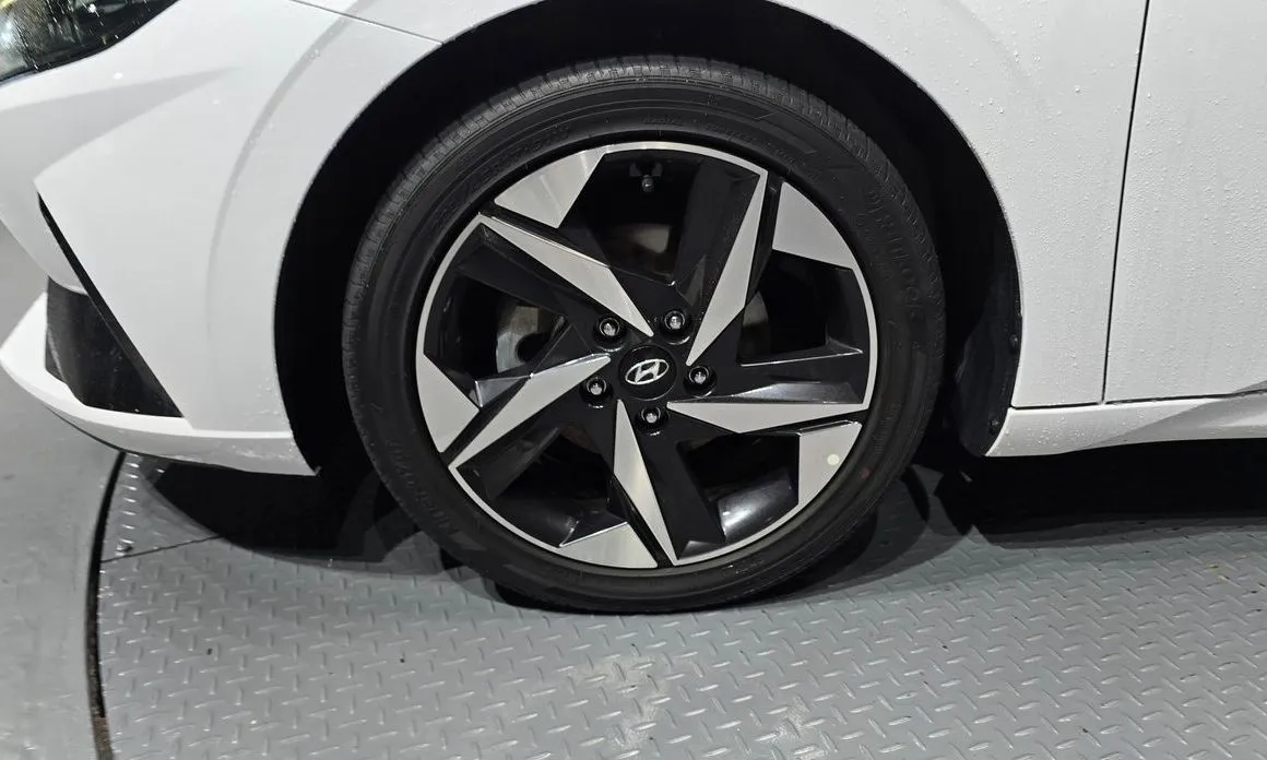 Hyundai AVANTE 2023 из KR, фото 4