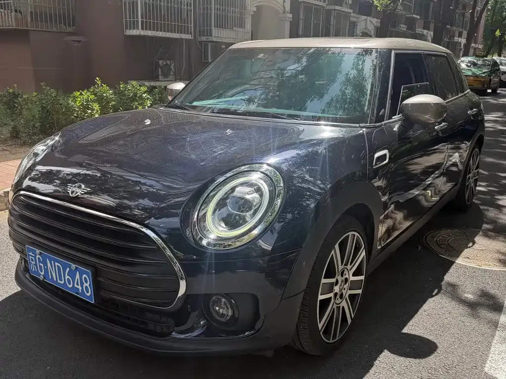 MINI Clubman — фото 1