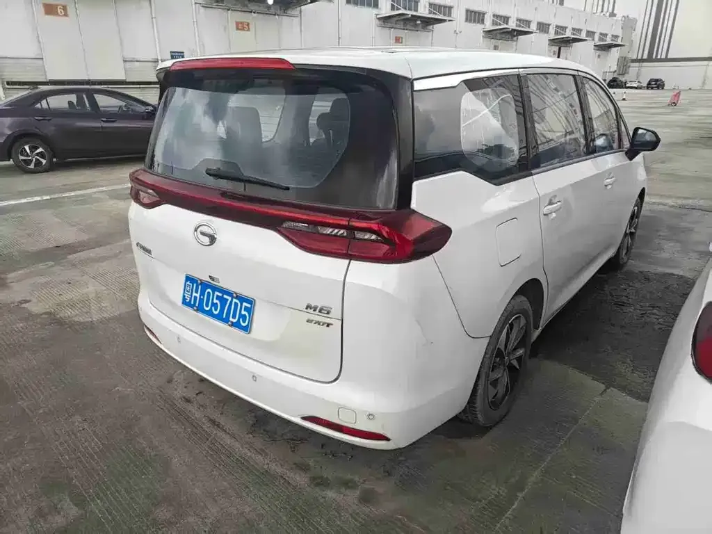 GAC Motor Trumpchi M6 — фото 4