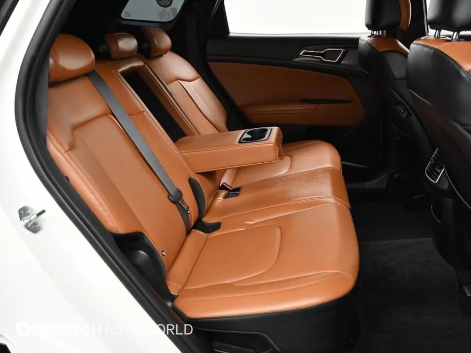 Kia Sportage — фото 8