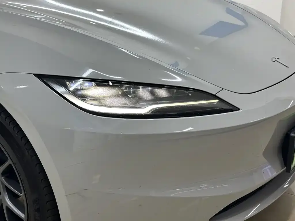 Tesla Model 3 — фото 3