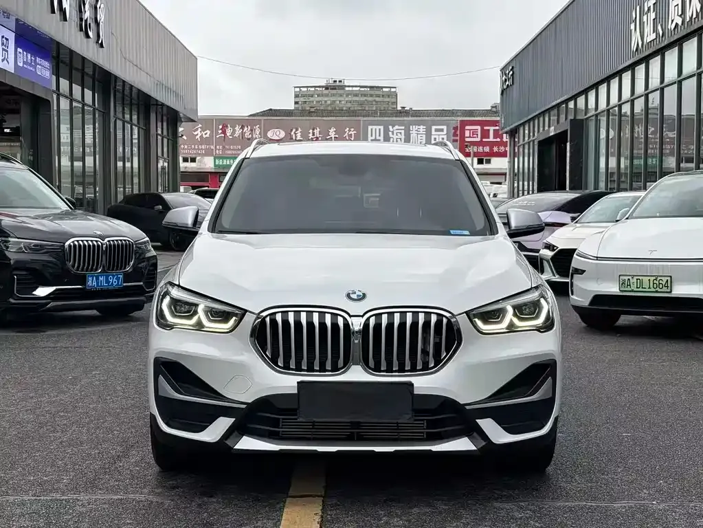 BMW X1 — фото 5