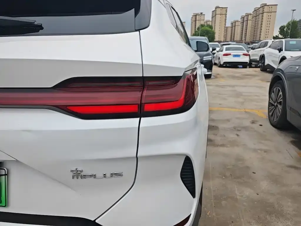 BYD PLUS New Energy — фото 2