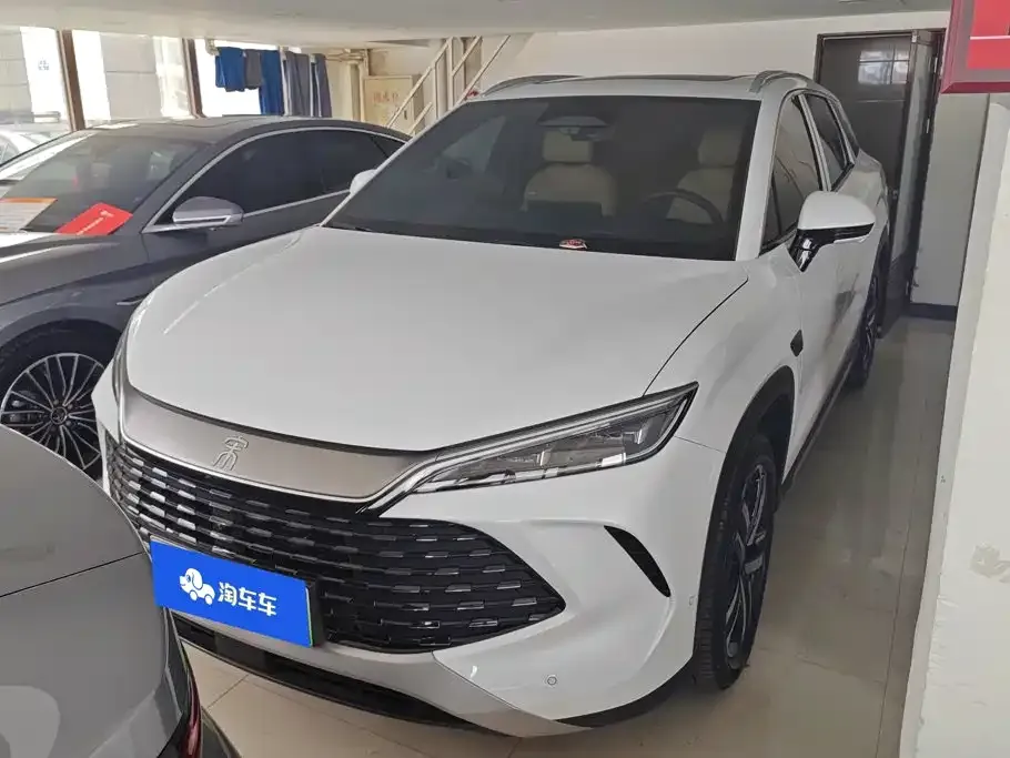 BYD L DM-i — фото 9