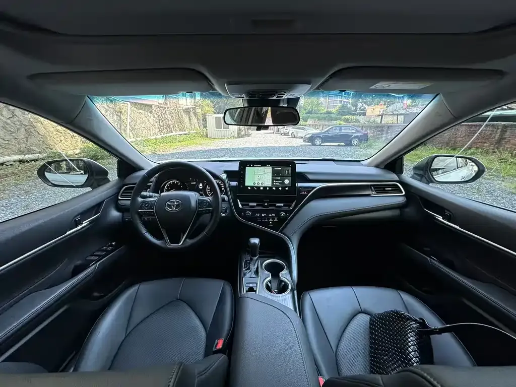 Toyota Camry 2024 из CN, фото 2