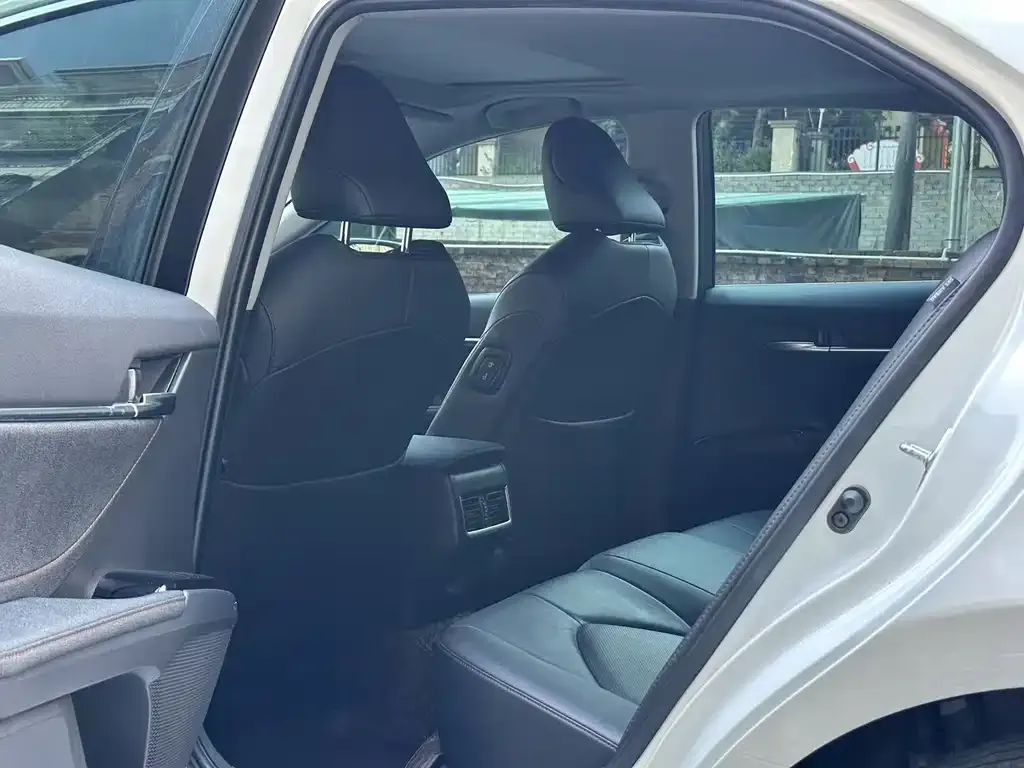 Toyota Camry 2024 из CN, фото 3