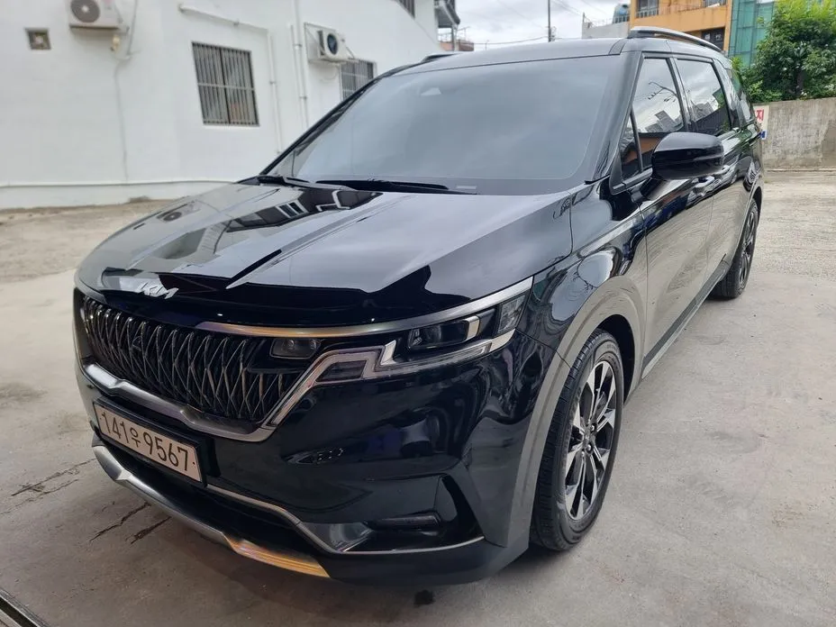 Kia Carnival — фото 1