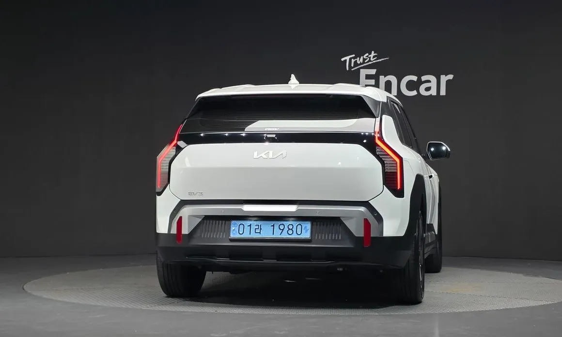 Kia EV3 — фото 7