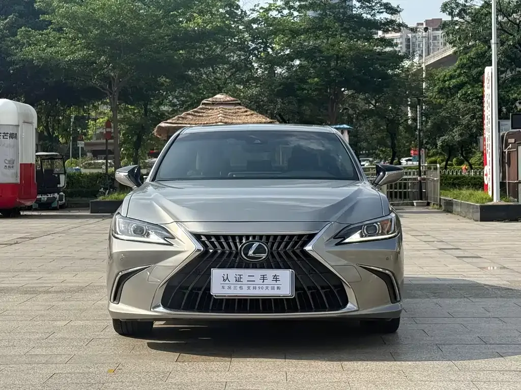Lexus ES — фото 9