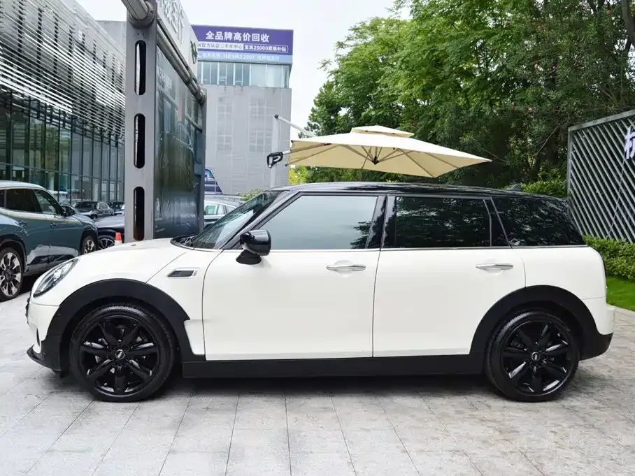 MINI Clubman — фото 10