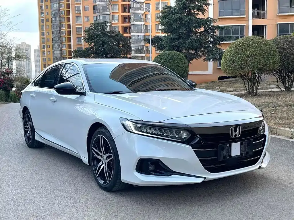 Honda Accord — фото 8
