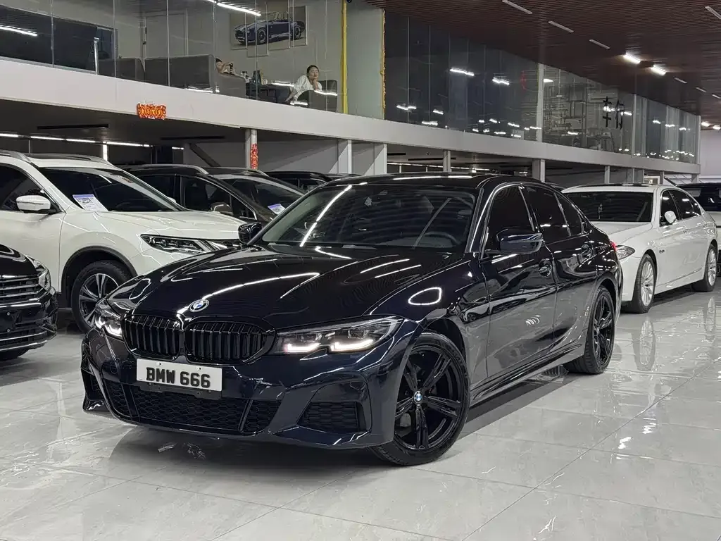 BMW 3 Series — фото 1