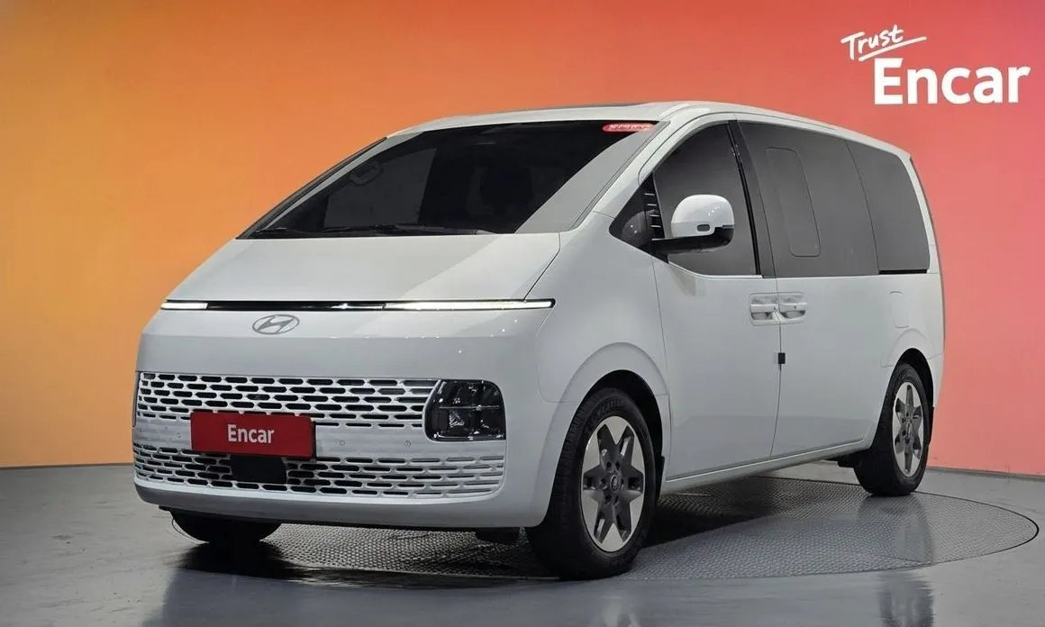 Hyundai Staria — фото 1