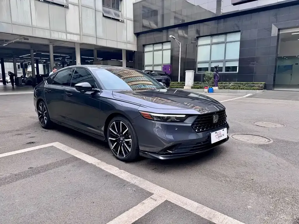 Honda Accord — фото 6