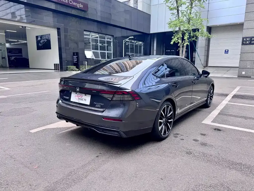 Honda Accord — фото 5