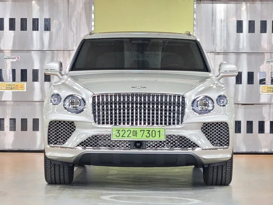 Bentley Bentayga — фото 10