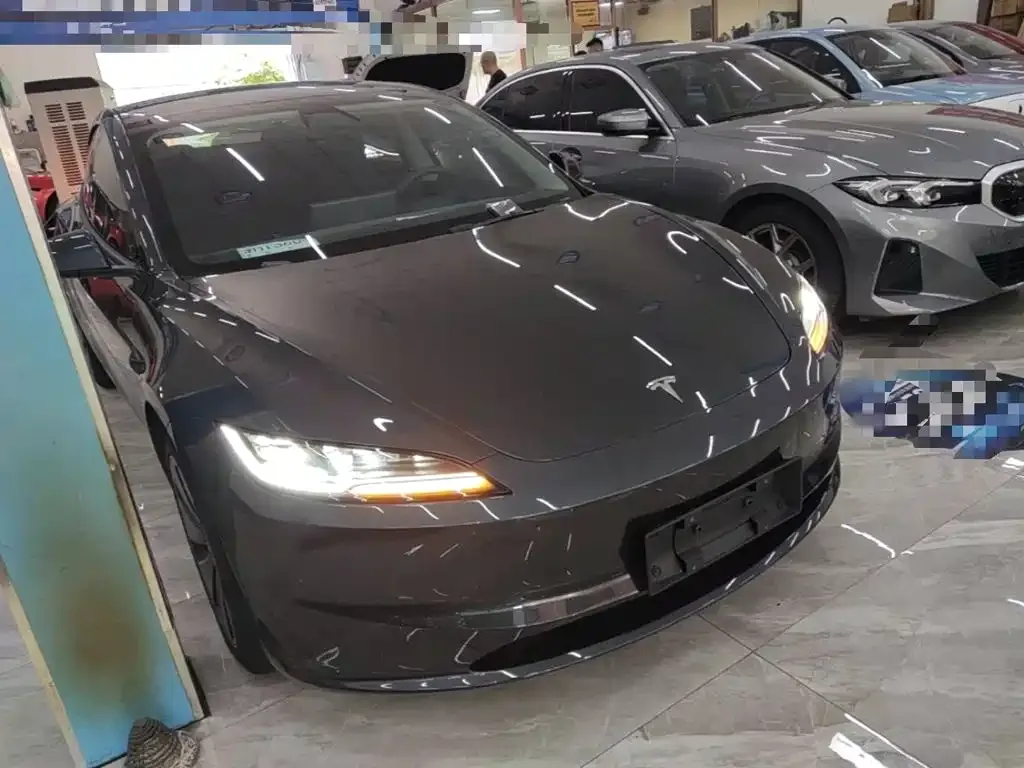Tesla Model 3 — фото 10