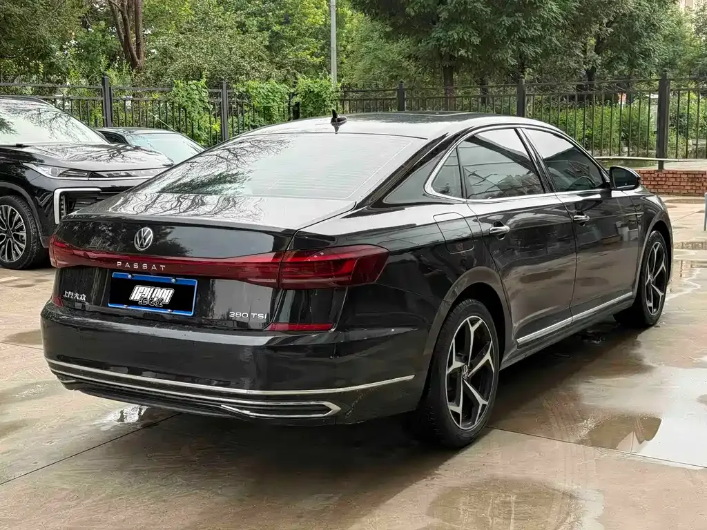 Volkswagen Passat — фото 6