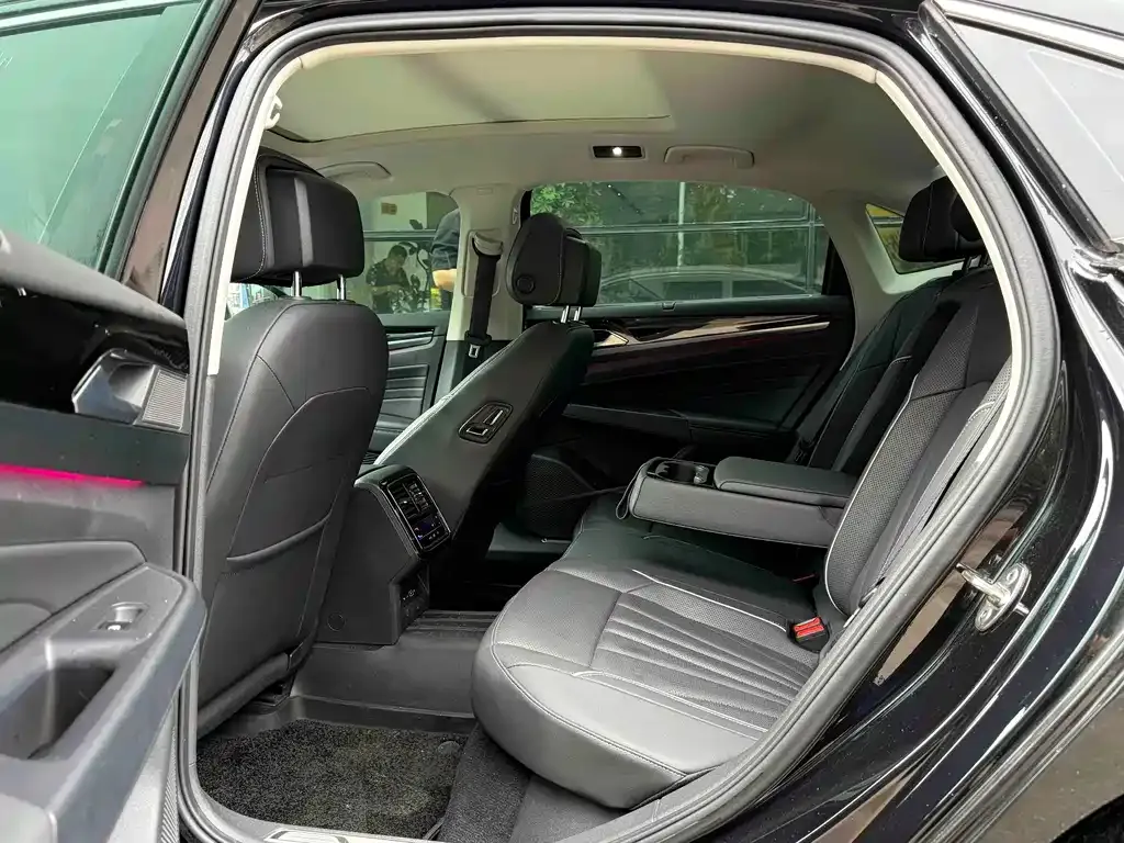Volkswagen Passat — фото 3