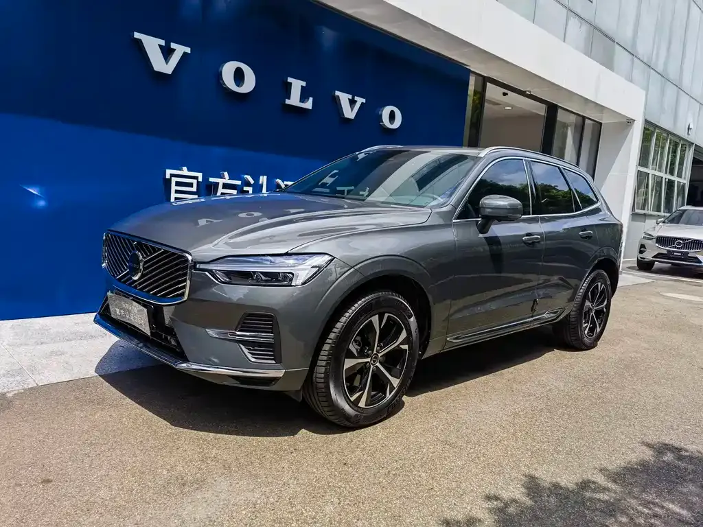 Volvo XC60 — фото 1