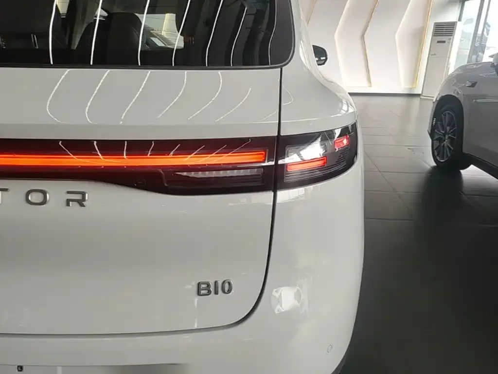 Leapmotor B10 — фото 2