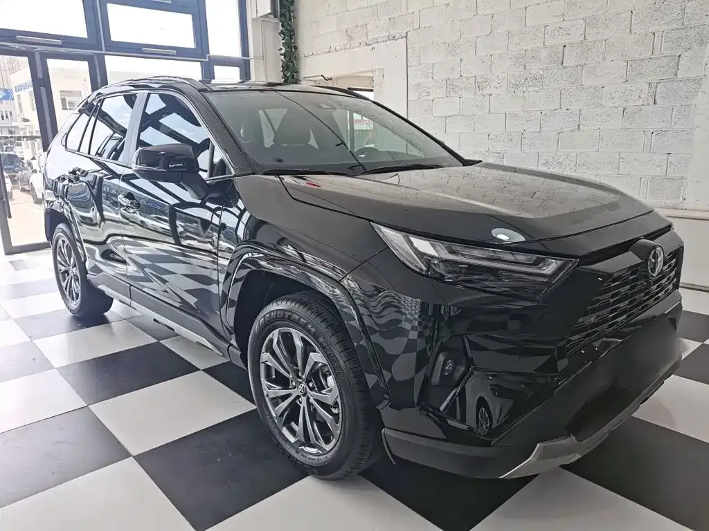 Toyota RAV4 — фото 10