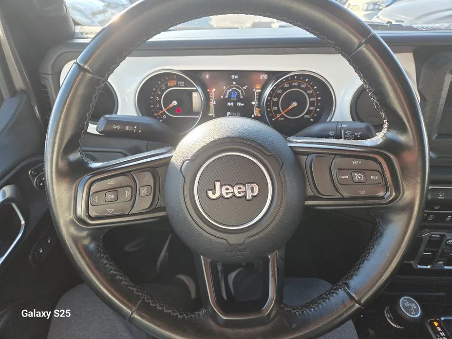 Jeep Wrangler 2021 из KR, фото 5