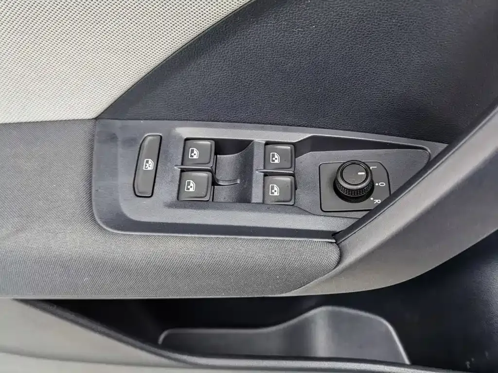 Volkswagen Tharu — фото 9