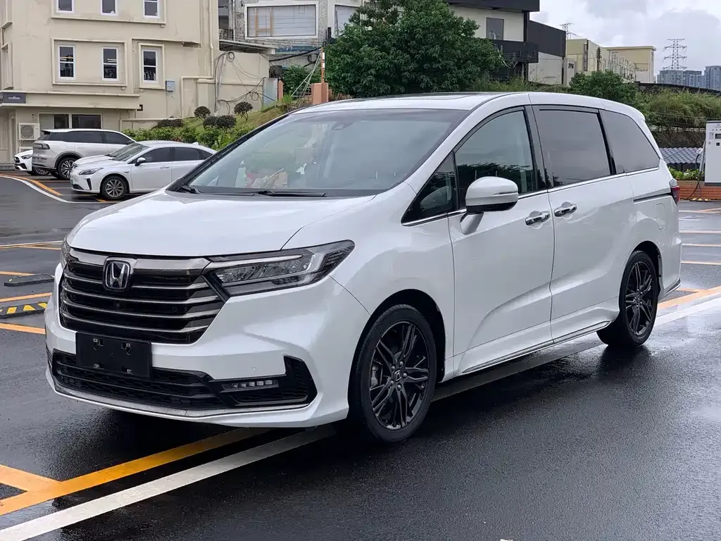Honda Odyssey — фото 1