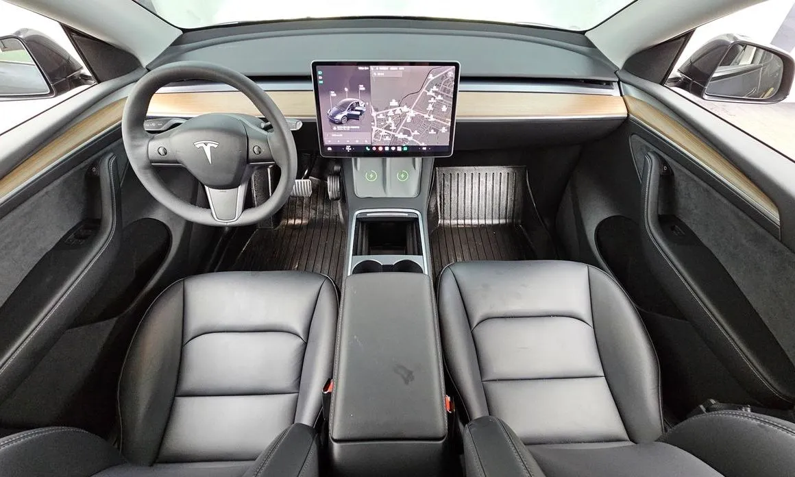 Tesla Model Y — фото 4