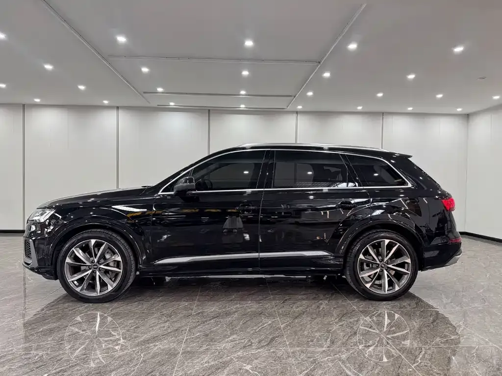 Audi Q7 — фото 5