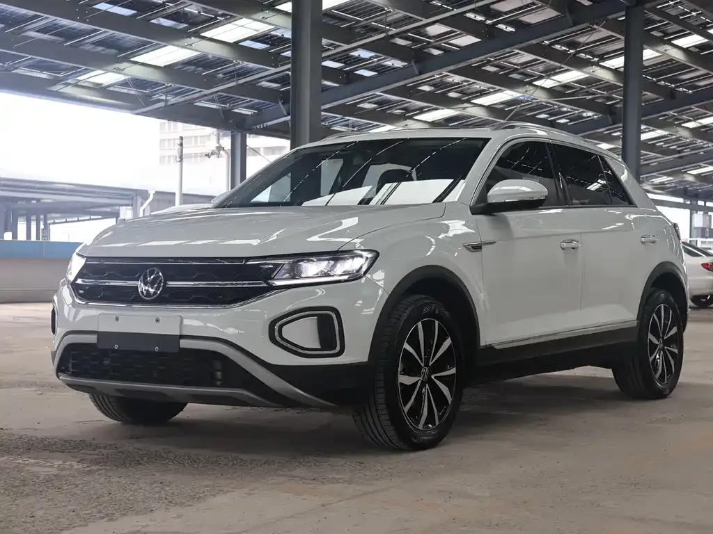 Volkswagen T-Roc — фото 1