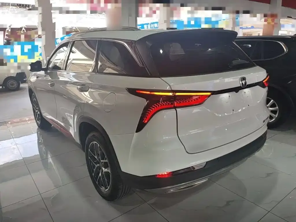 Changan CS75PLUS — фото 3