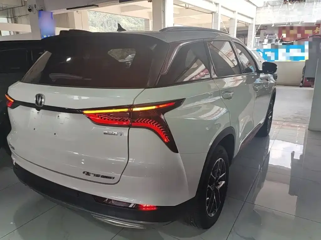 Changan CS75PLUS — фото 7