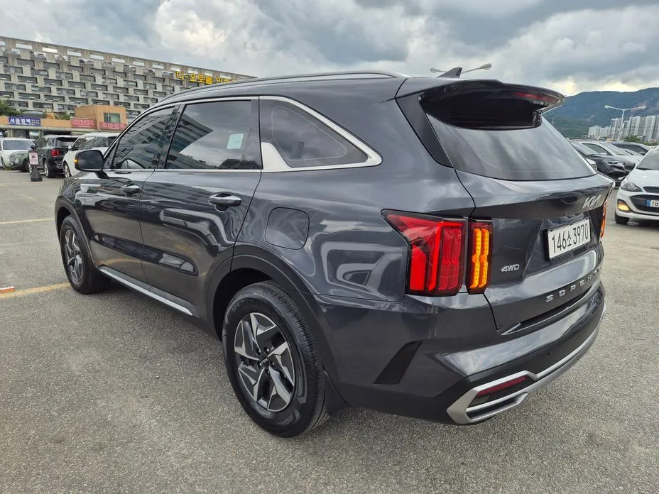 Kia Sorento — фото 5