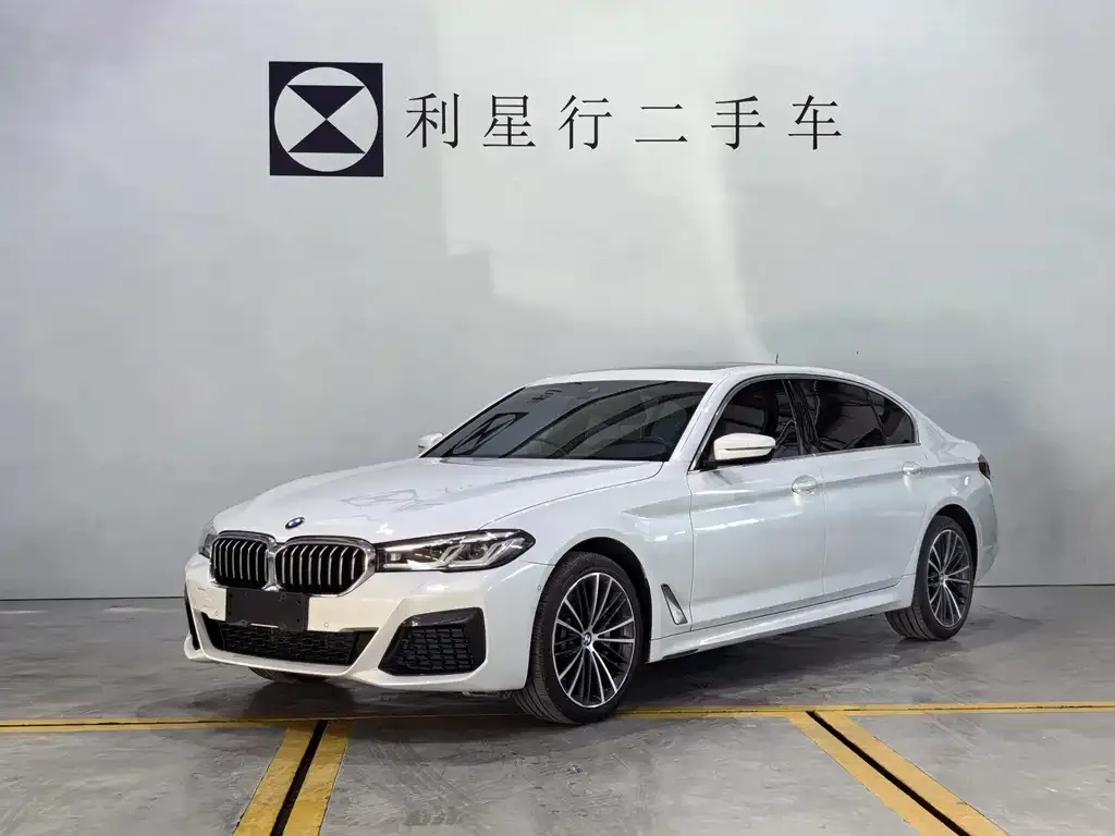 BMW 5 Series — фото 1